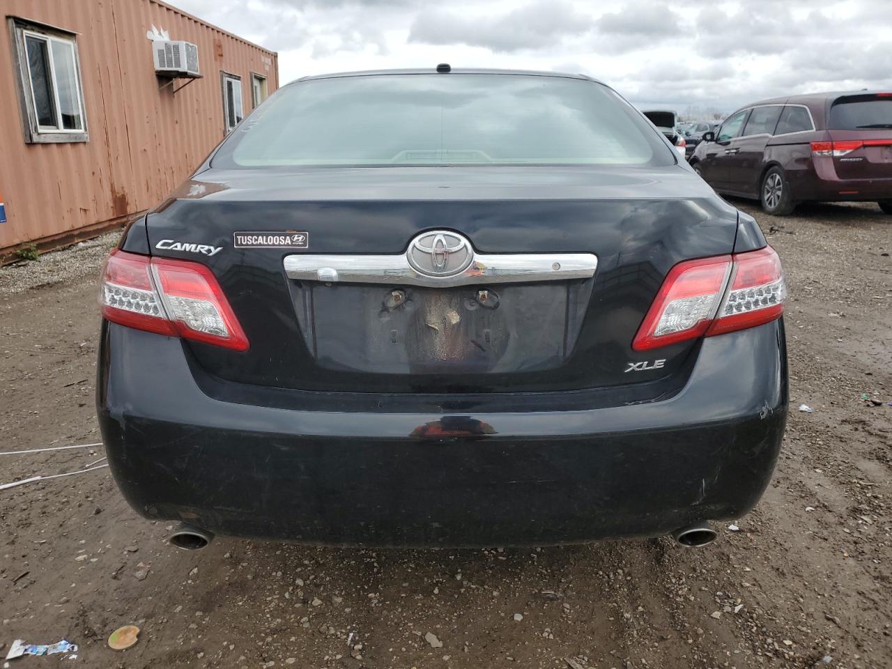 2011 Toyota Camry - Image 6