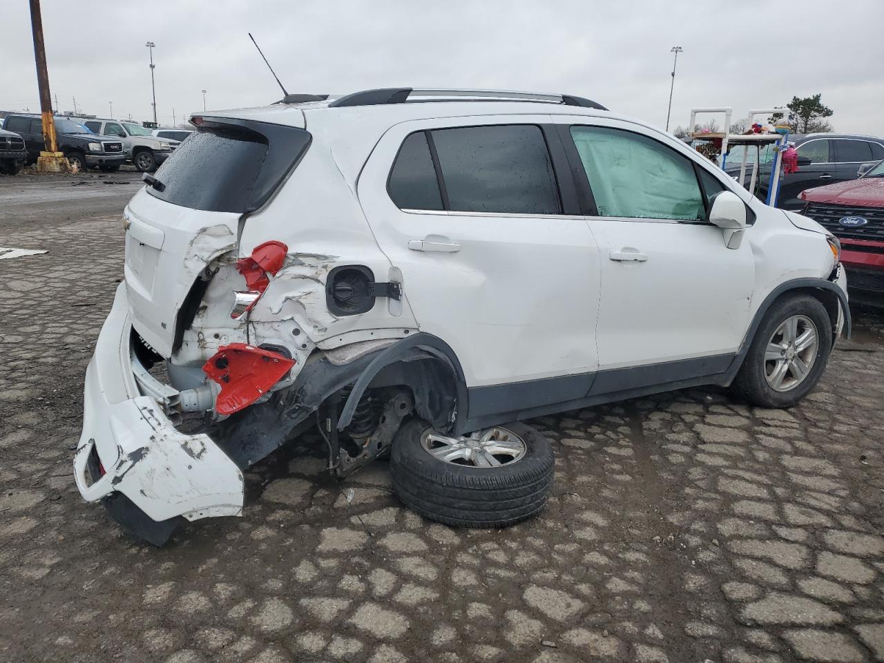 2017 Chevrolet Trax - Image 3
