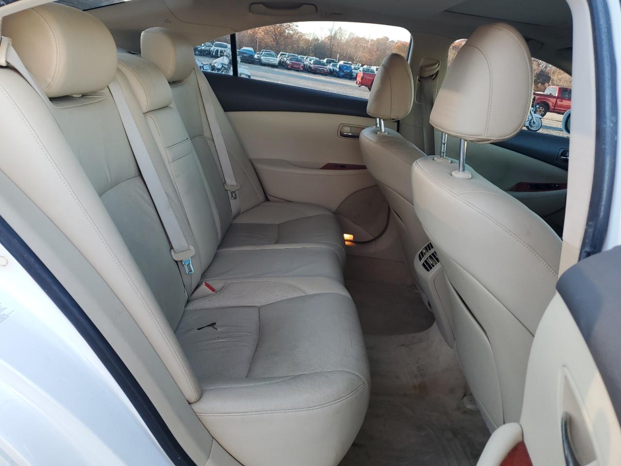 2009 Lexus ES - Image 10
