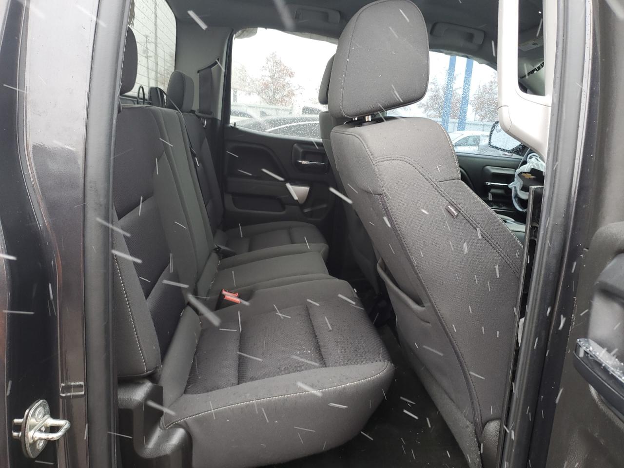 2016 Chevrolet Silverado - Image 10