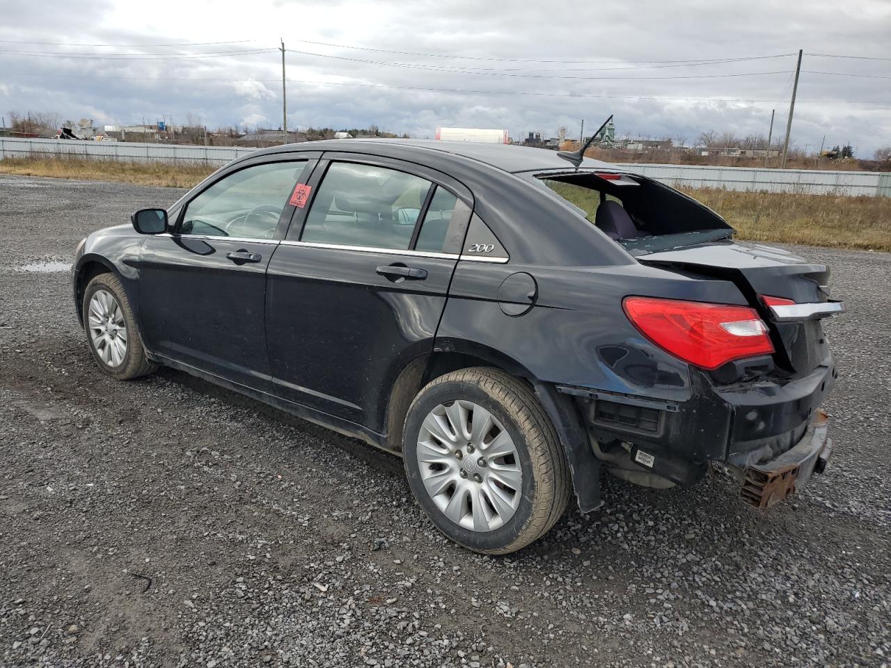 2013 Chrysler 200 - Image 2