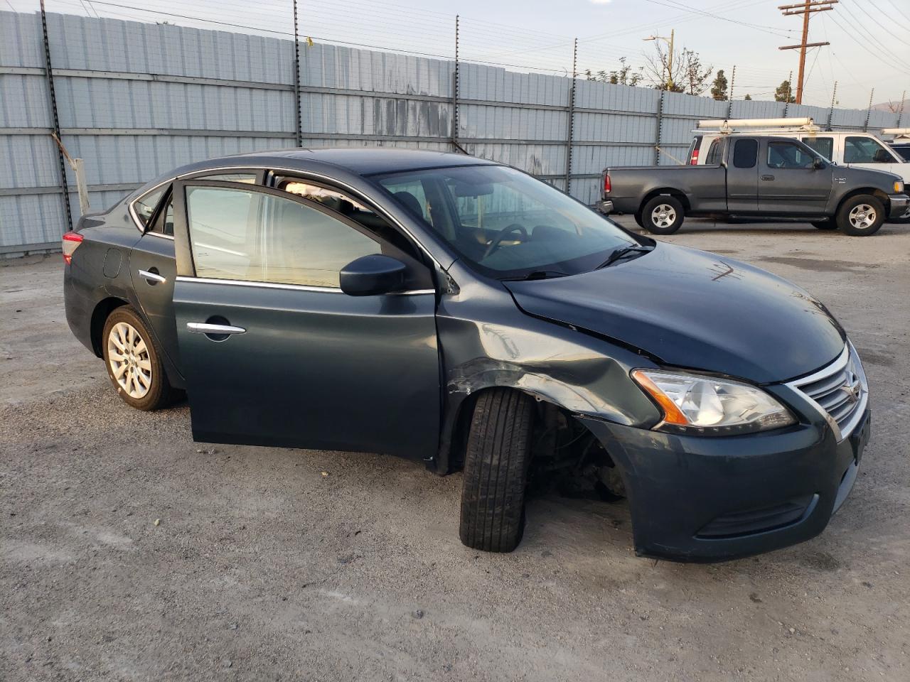 VIN 3N1AB7AP9EY212351 2014 NISSAN SENTRA no.4