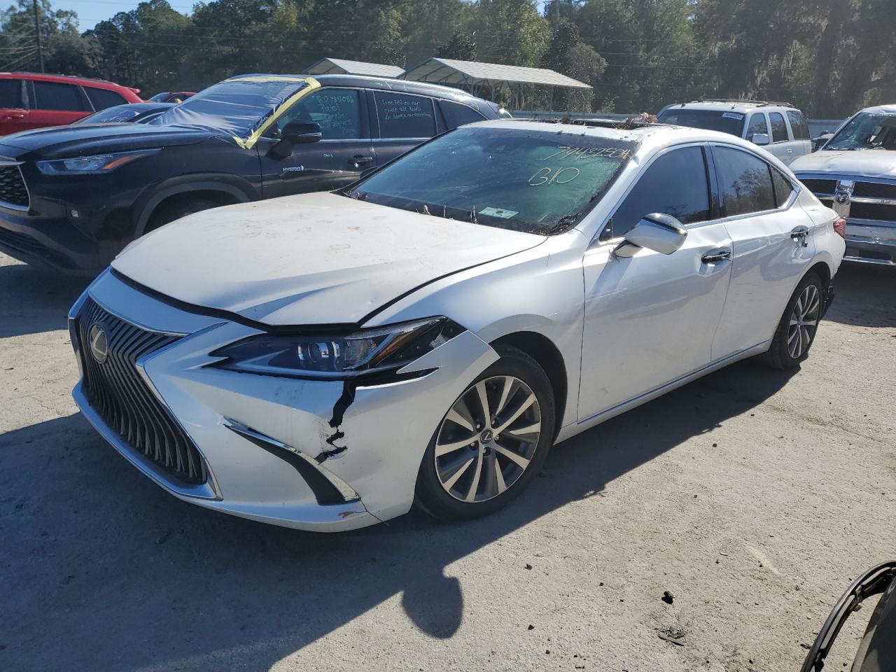 2019 Lexus ES - Image 1
