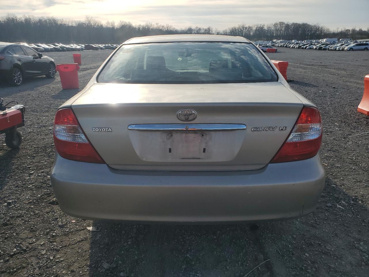 2003 Toyota Camry Le VIN: 4T1BE32K33U218338 Lot: 81664554