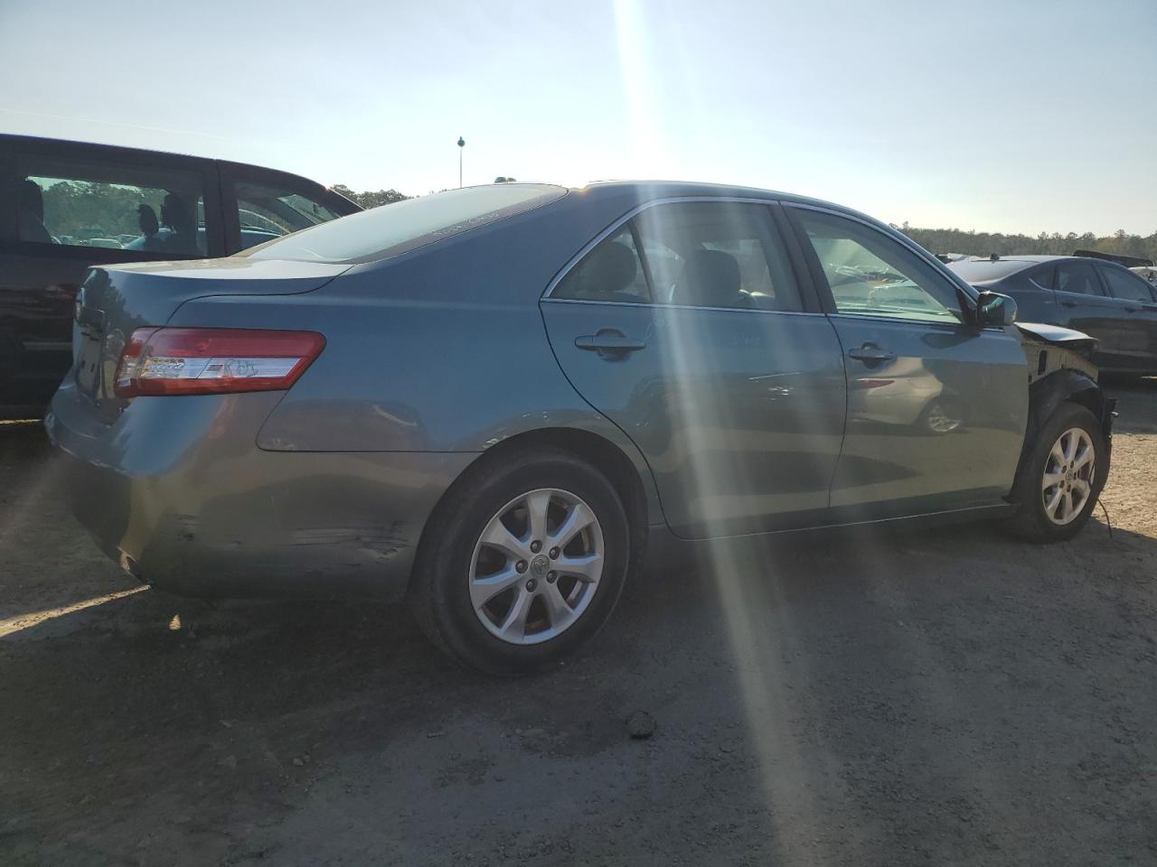2011 Toyota Camry - Image 3