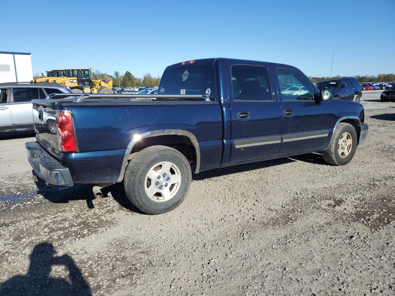2005 Chevrolet Silverado - Image 3