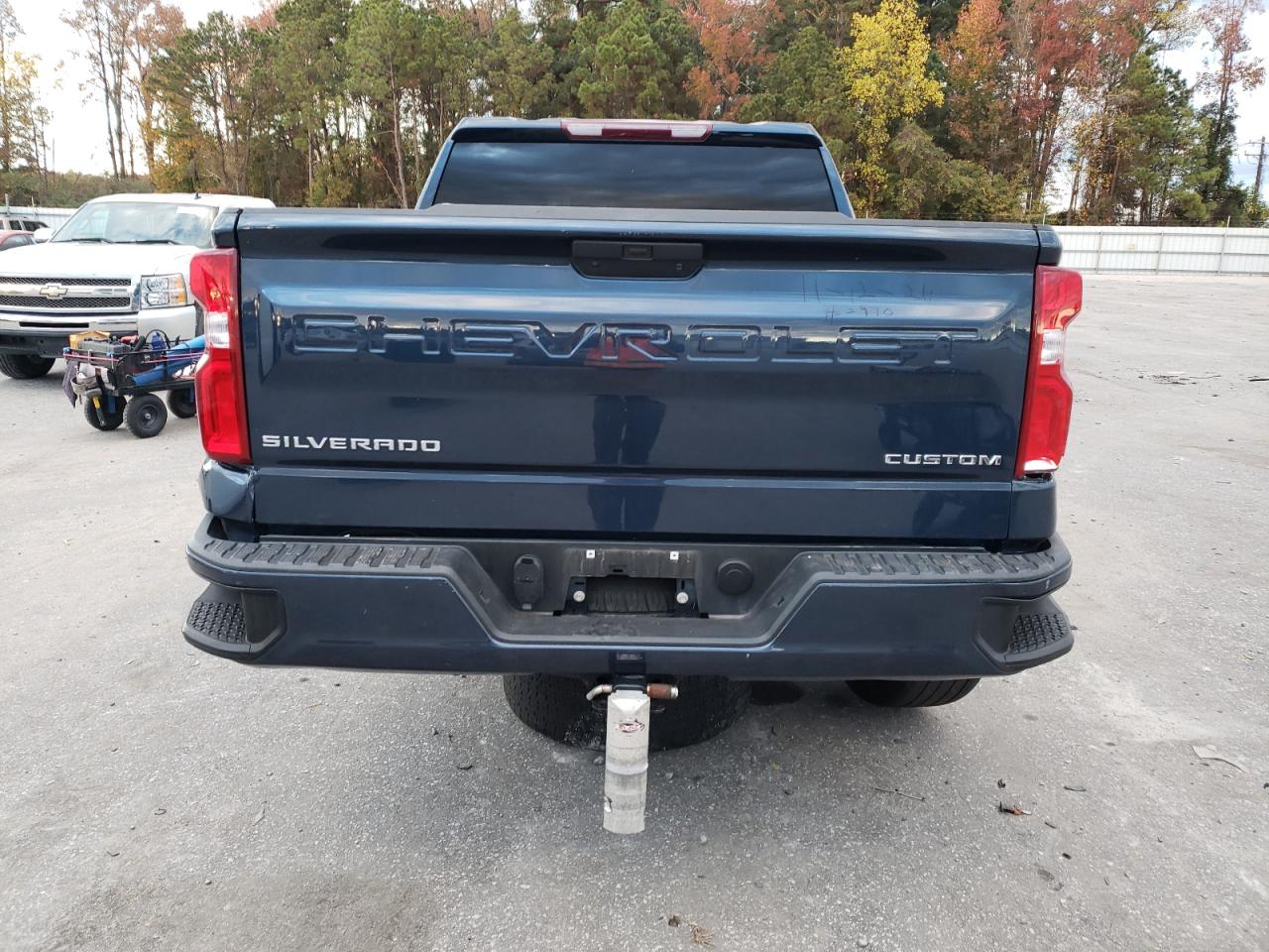 2022 Chevrolet Silverado - Image 6