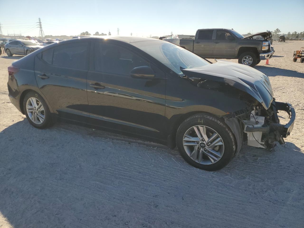 2020 Hyundai Elantra - Image 4