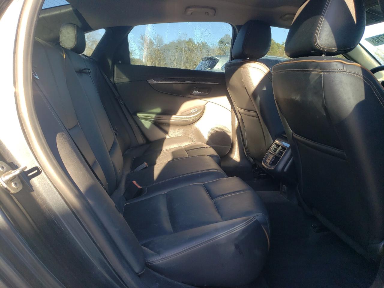 2018 Chevrolet Impala - Image 10