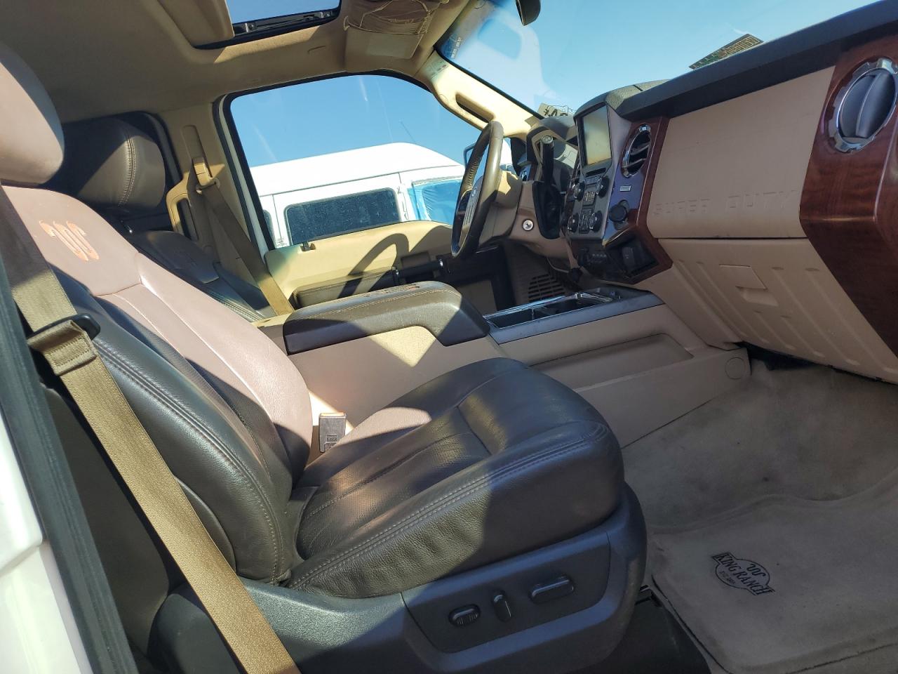 2016 Ford F350 - Image 5