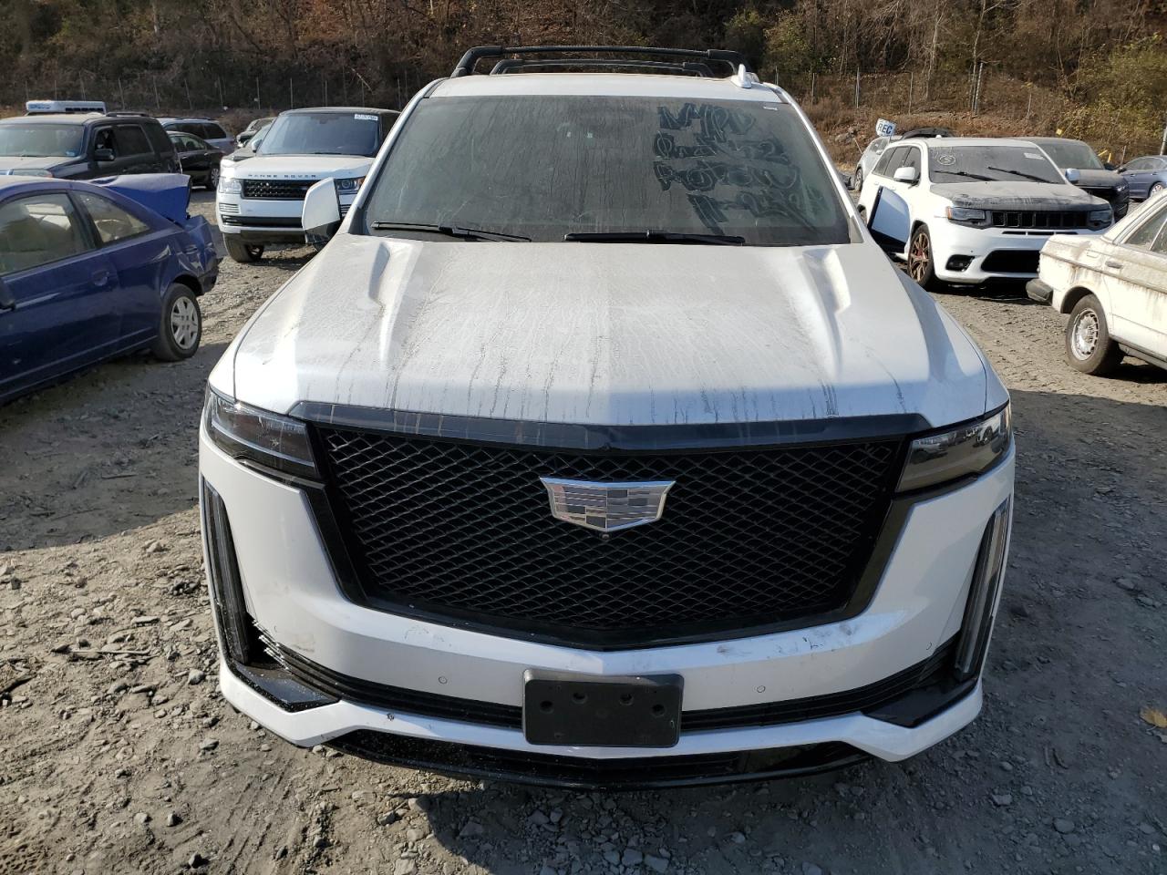 2021 Cadillac Escalade - Image 5
