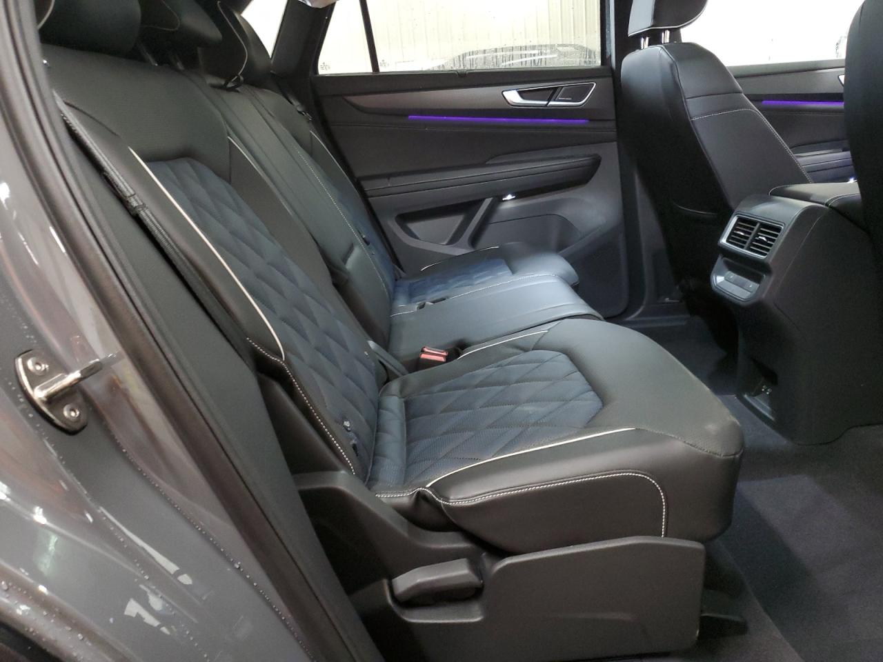 2024 Volkswagen Atlas Cross Sport Sel Premium R-Line VIN: 1V2FE2CA6RC216859 Lot: 79252384