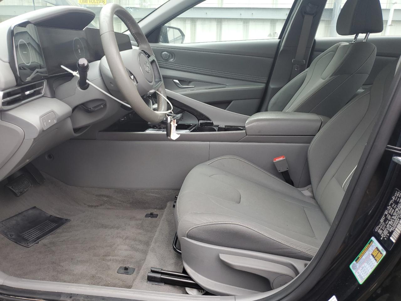 2023 Hyundai Elantra - Image 7