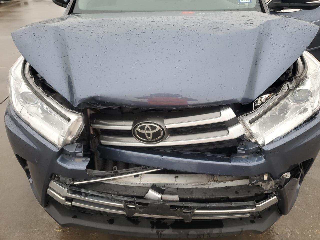 2018 Toyota Highlander Le VIN: 5TDZARFH6JS034058 Lot: 79865634