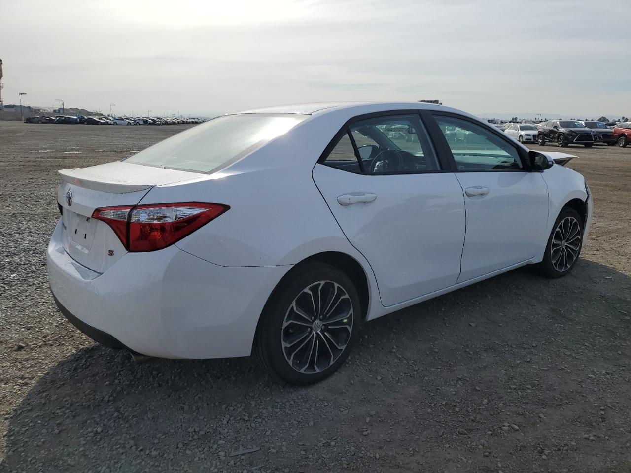 VIN 5YFBURHEXFP359646 2015 TOYOTA COROLLA no.3