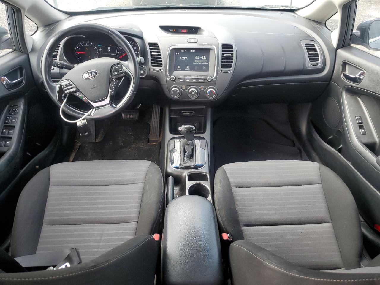 2017 Kia Forte - Image 8