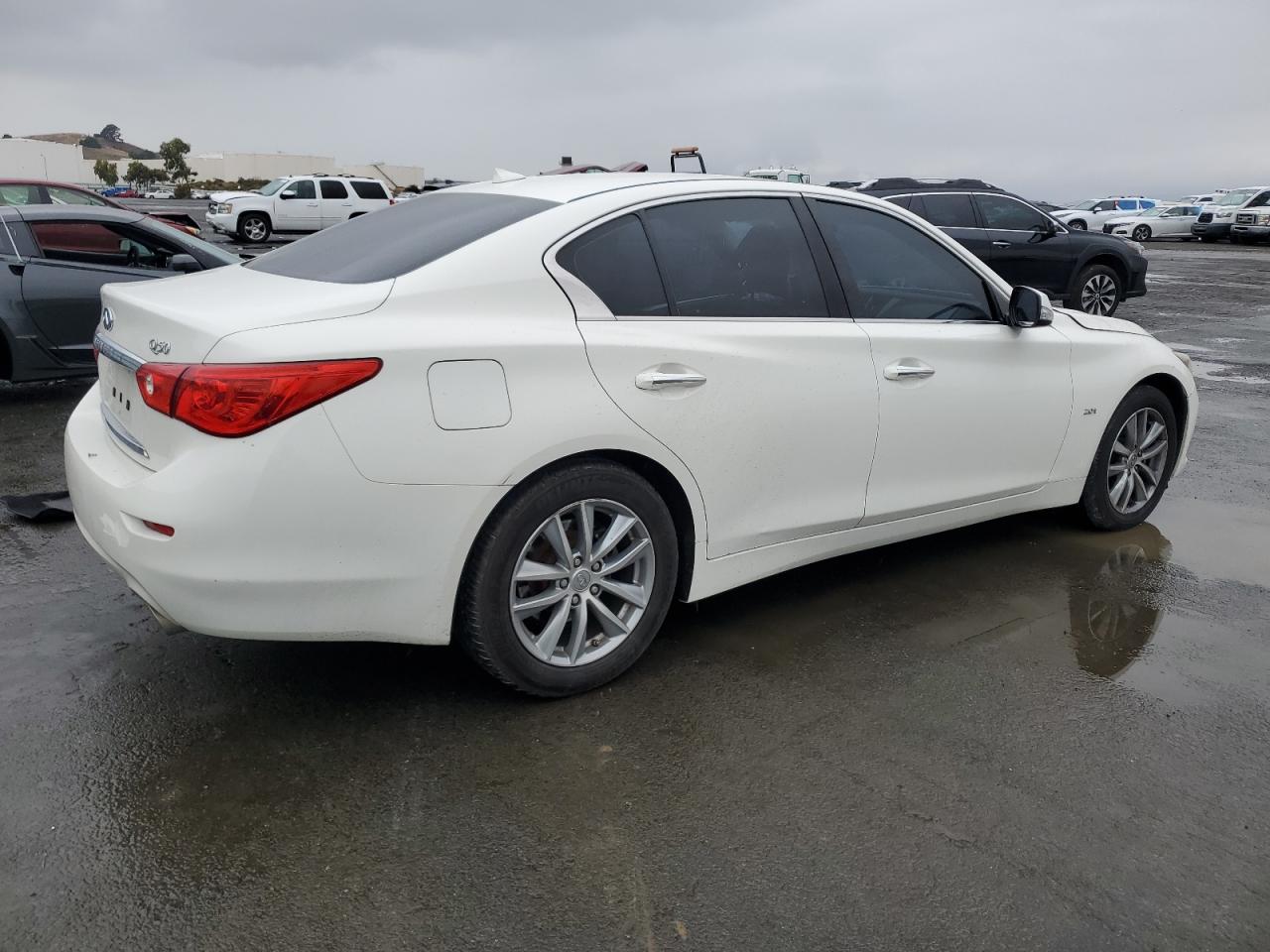 2017 Infiniti Q50 - Image 3