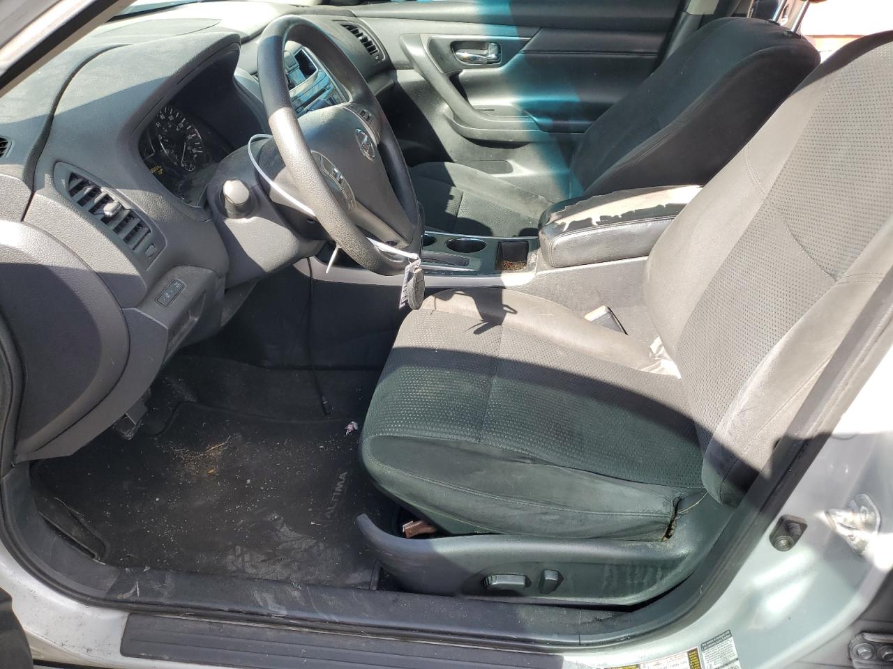 2015 Nissan Altima - Image 7