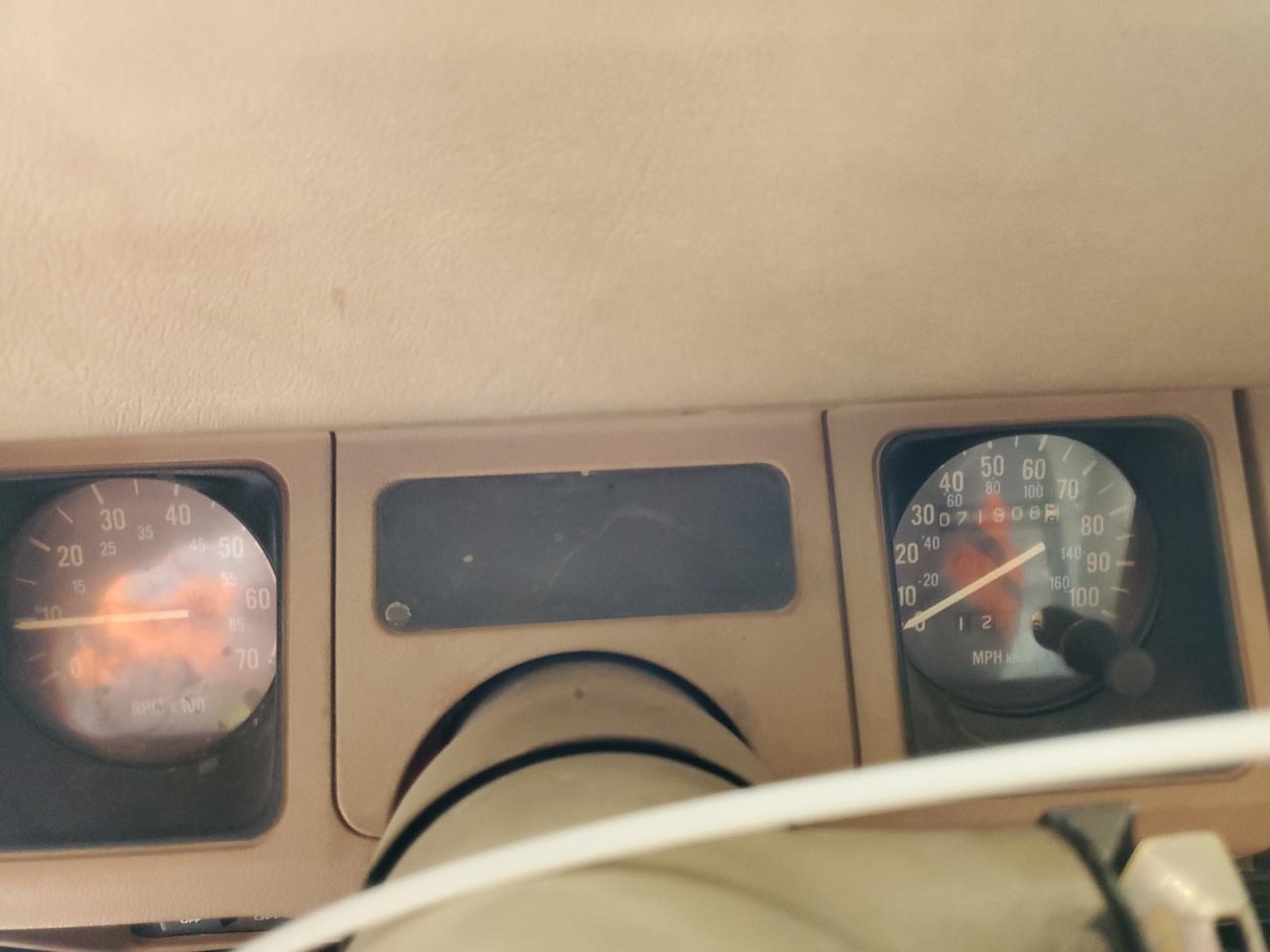 1991 Jeep Wrangler - Image 9