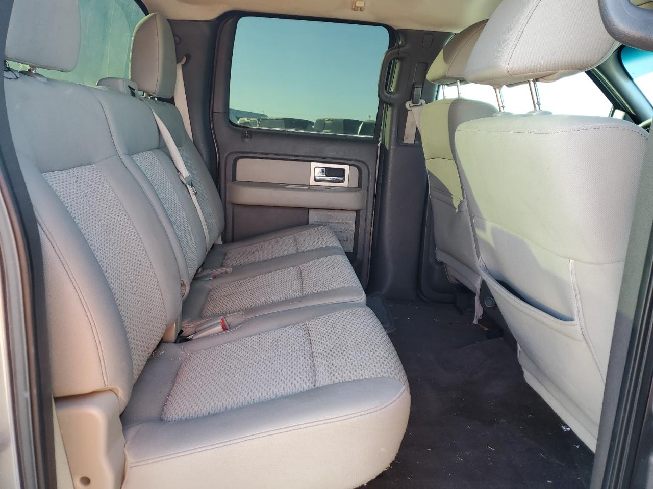 2010 Ford F-150 - Image 10