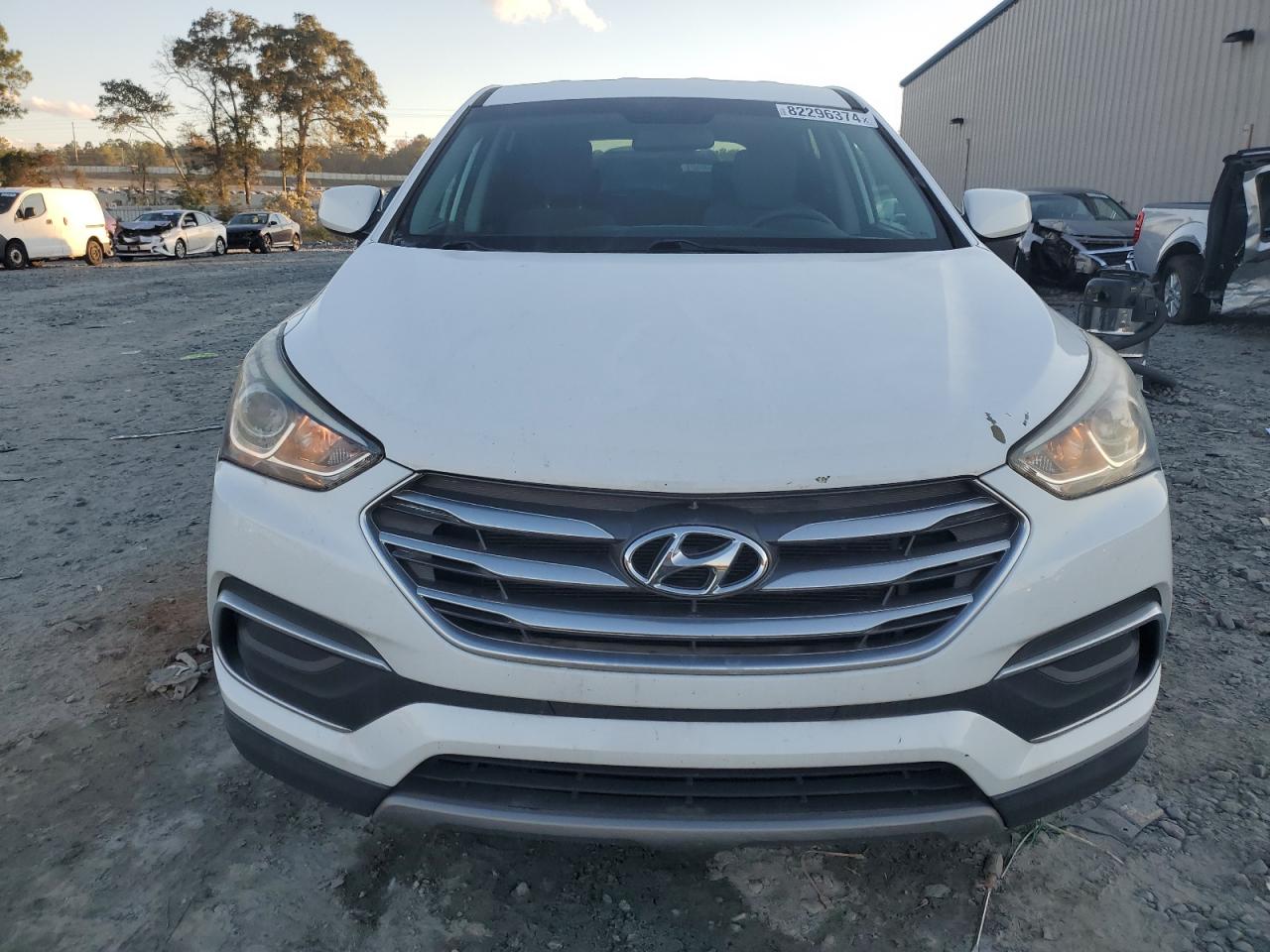 2018 Hyundai Santa Fe - Image 5