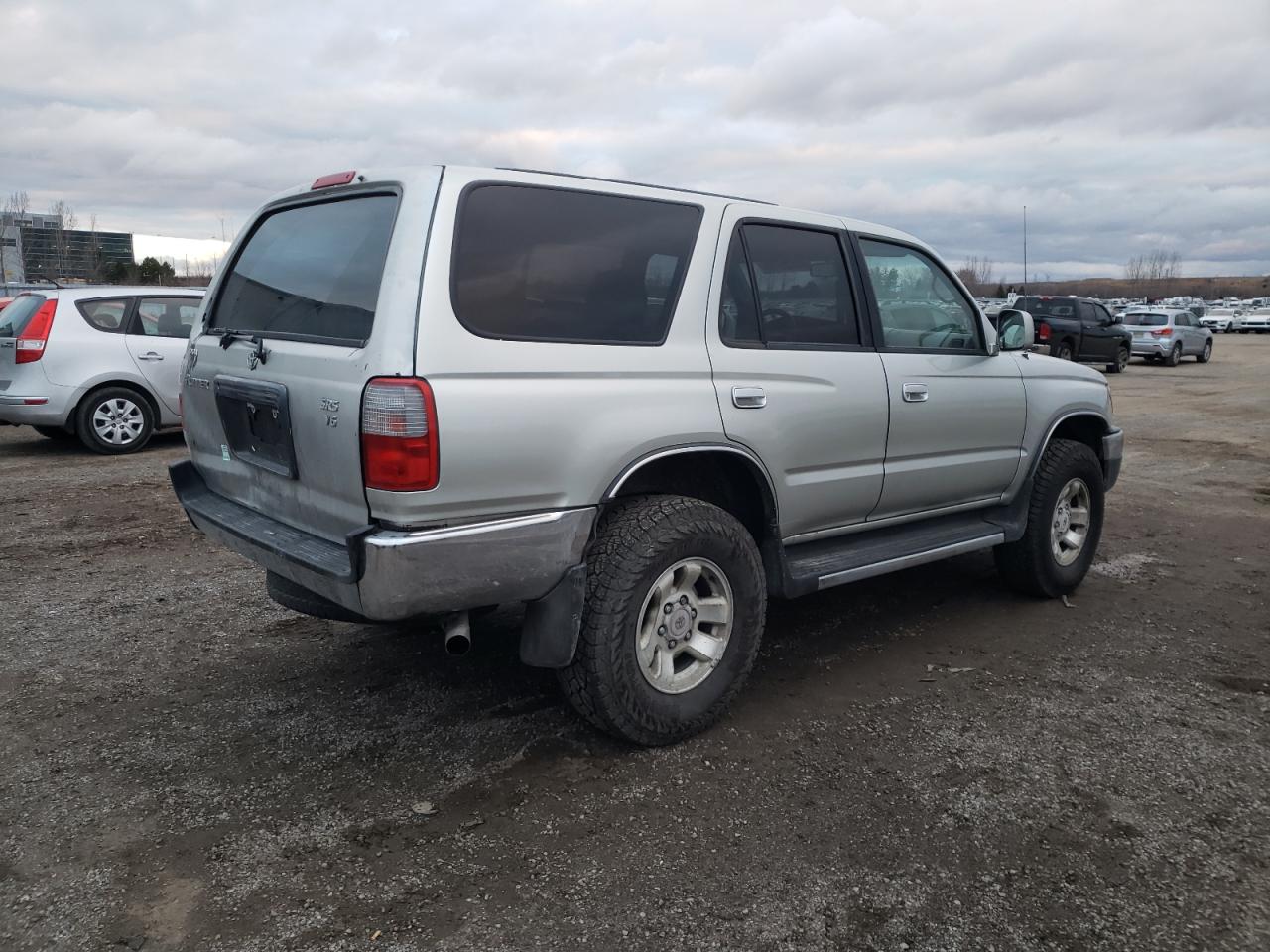 2000 Toyota 4Runner - Image 3