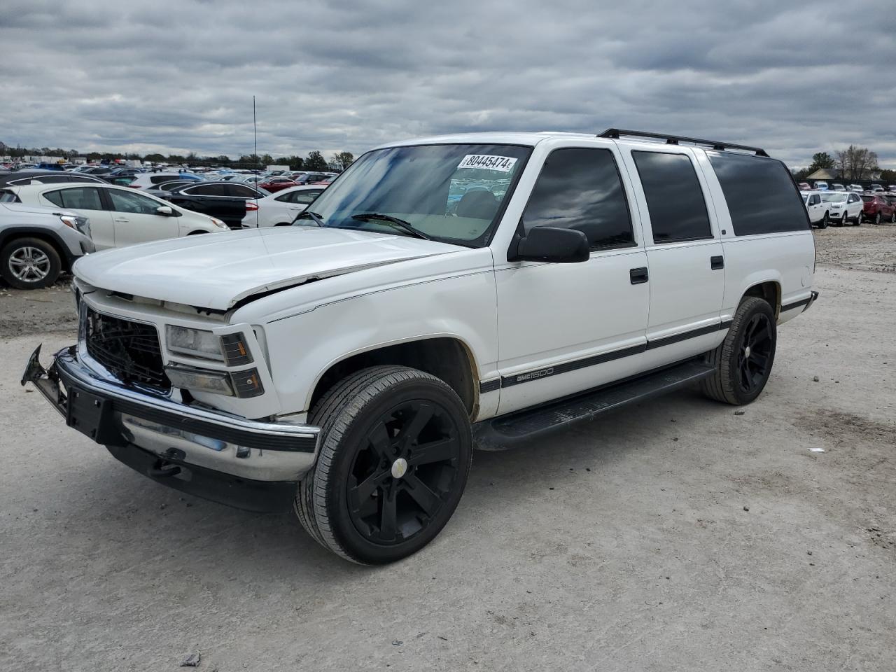 1999 Gmc Suburban K1500 იყიდება Sikeston-ში, MO - Front End