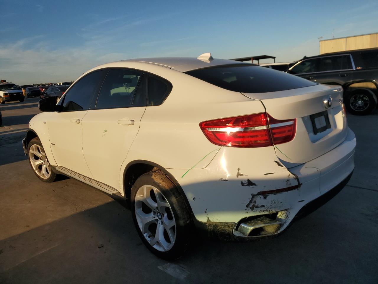 VIN 5UXFG8C58DL592214 2013 BMW X6 no.2