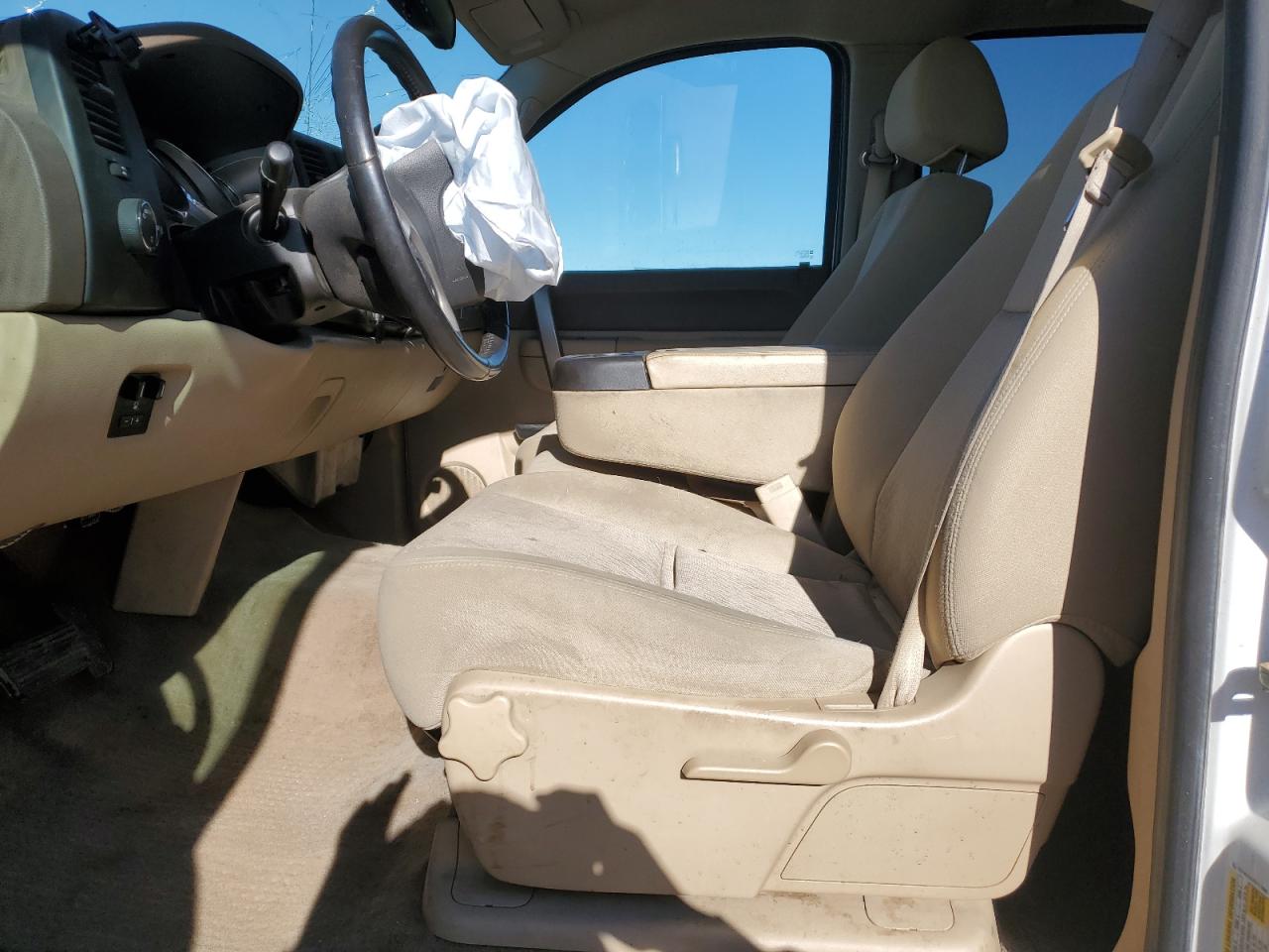 2014 Chevrolet Silverado - Image 7