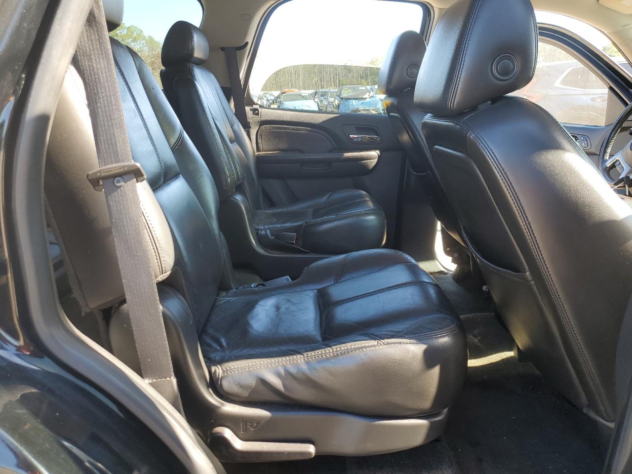 2007 GMC Yukon Denali VIN: 1GKFK63817J329338 Lot: 79430944