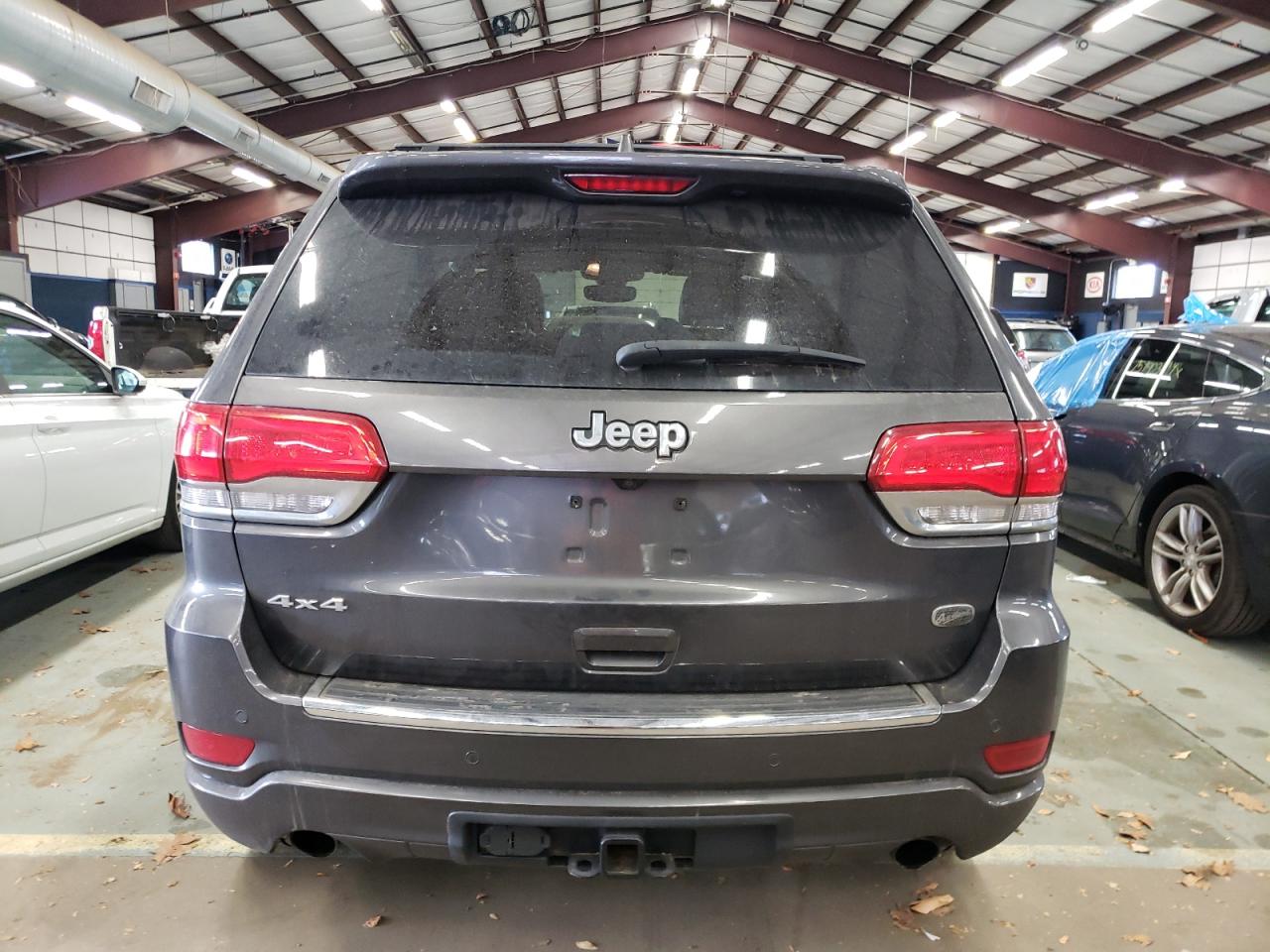 2018 Jeep Grand Cherokee Overland VIN: 1C4RJFCGXJC318966 Lot: 79422324