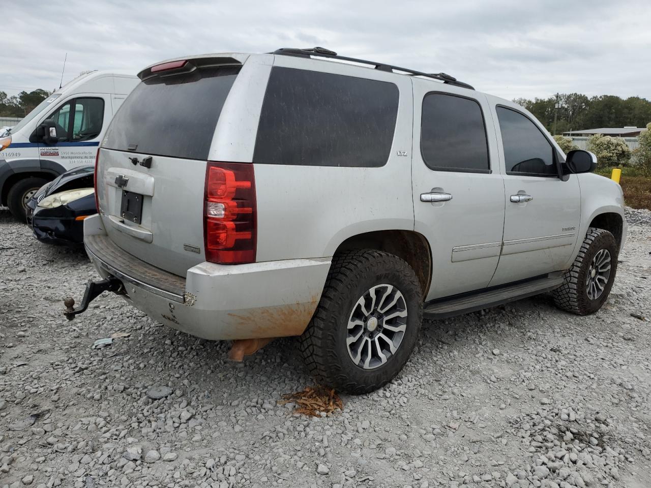 2011 Chevrolet Tahoe - Image 3