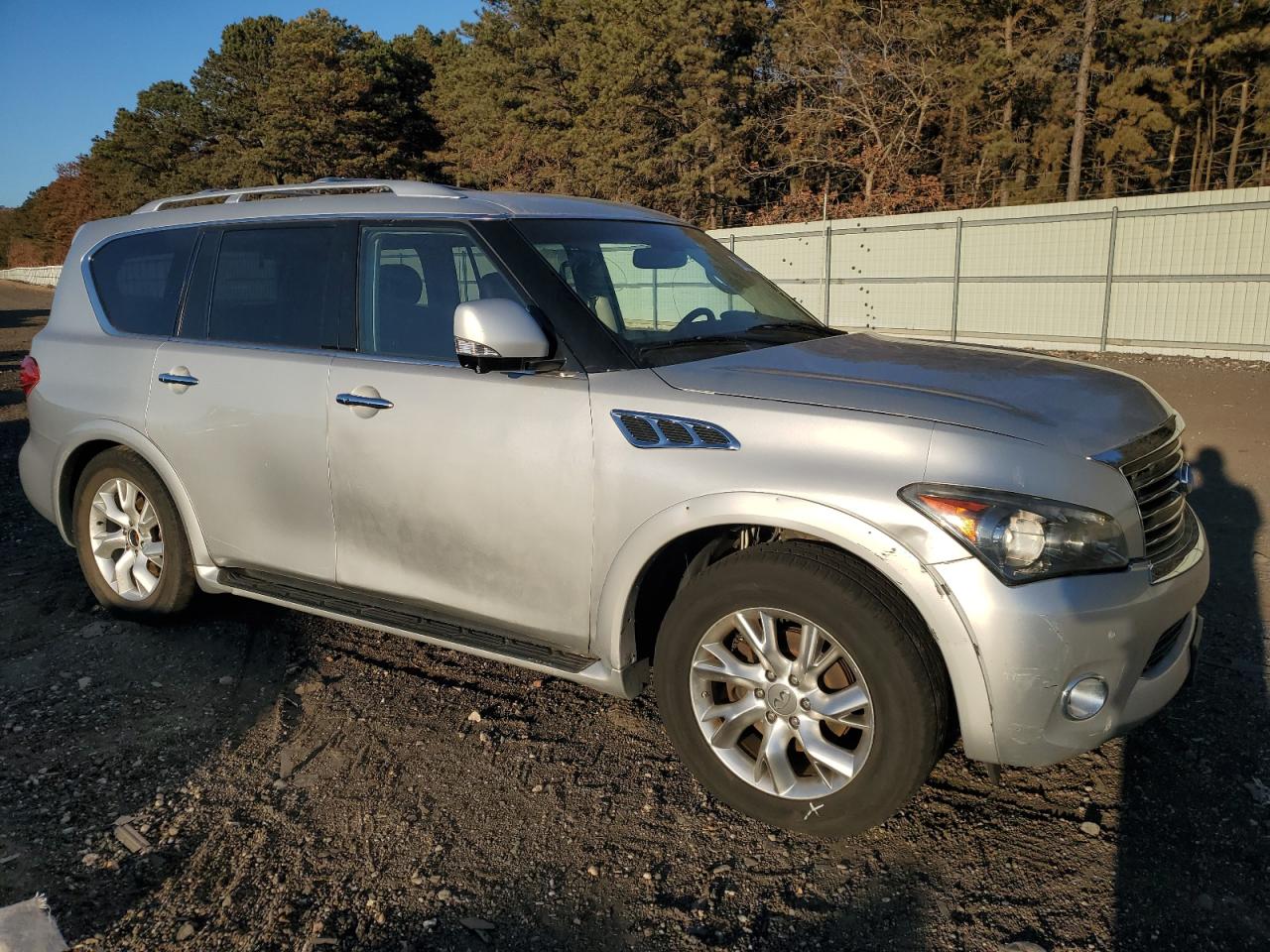 2011 Infiniti QX56 - Image 4