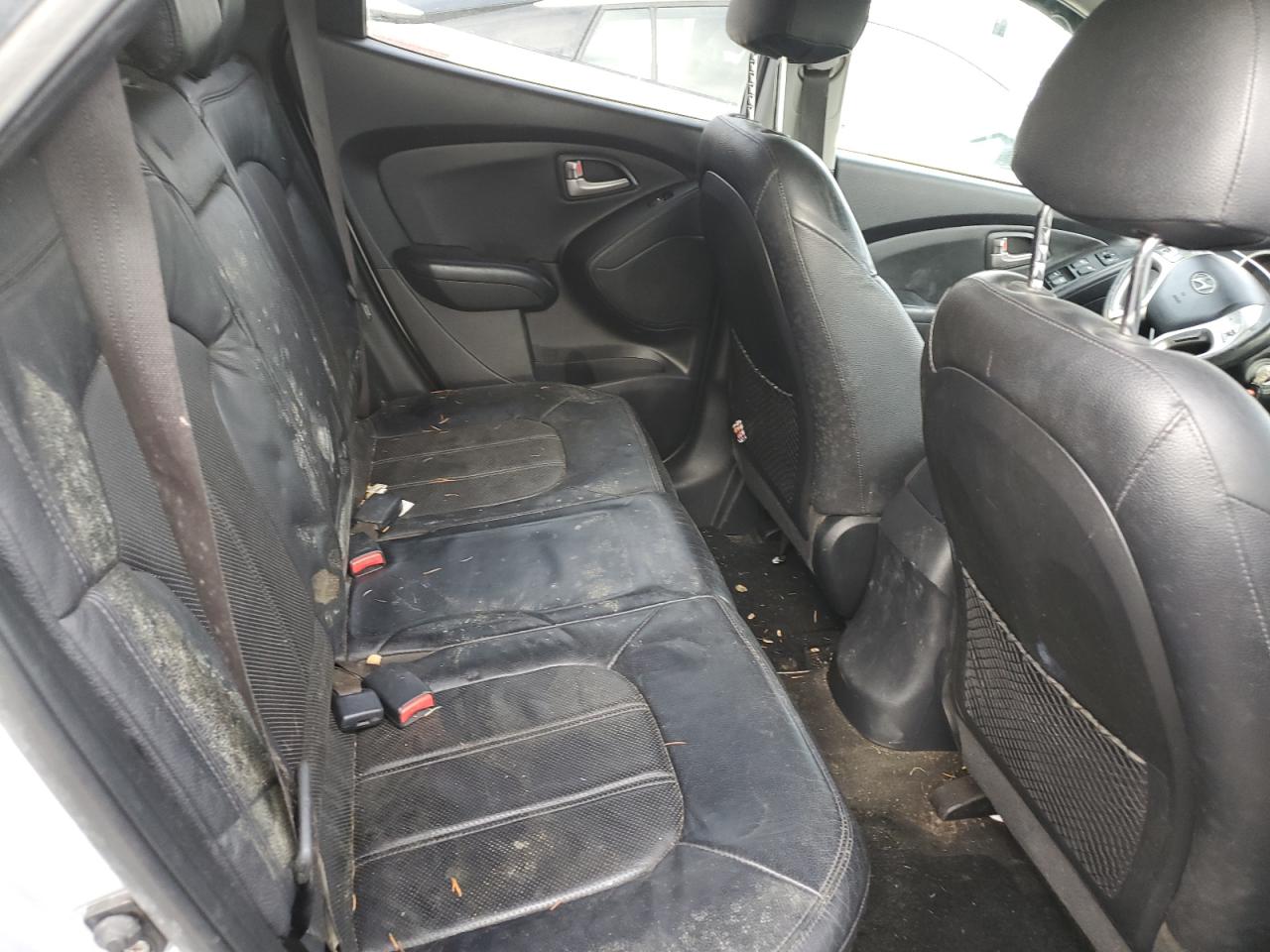 2012 Hyundai Tucson - Image 10