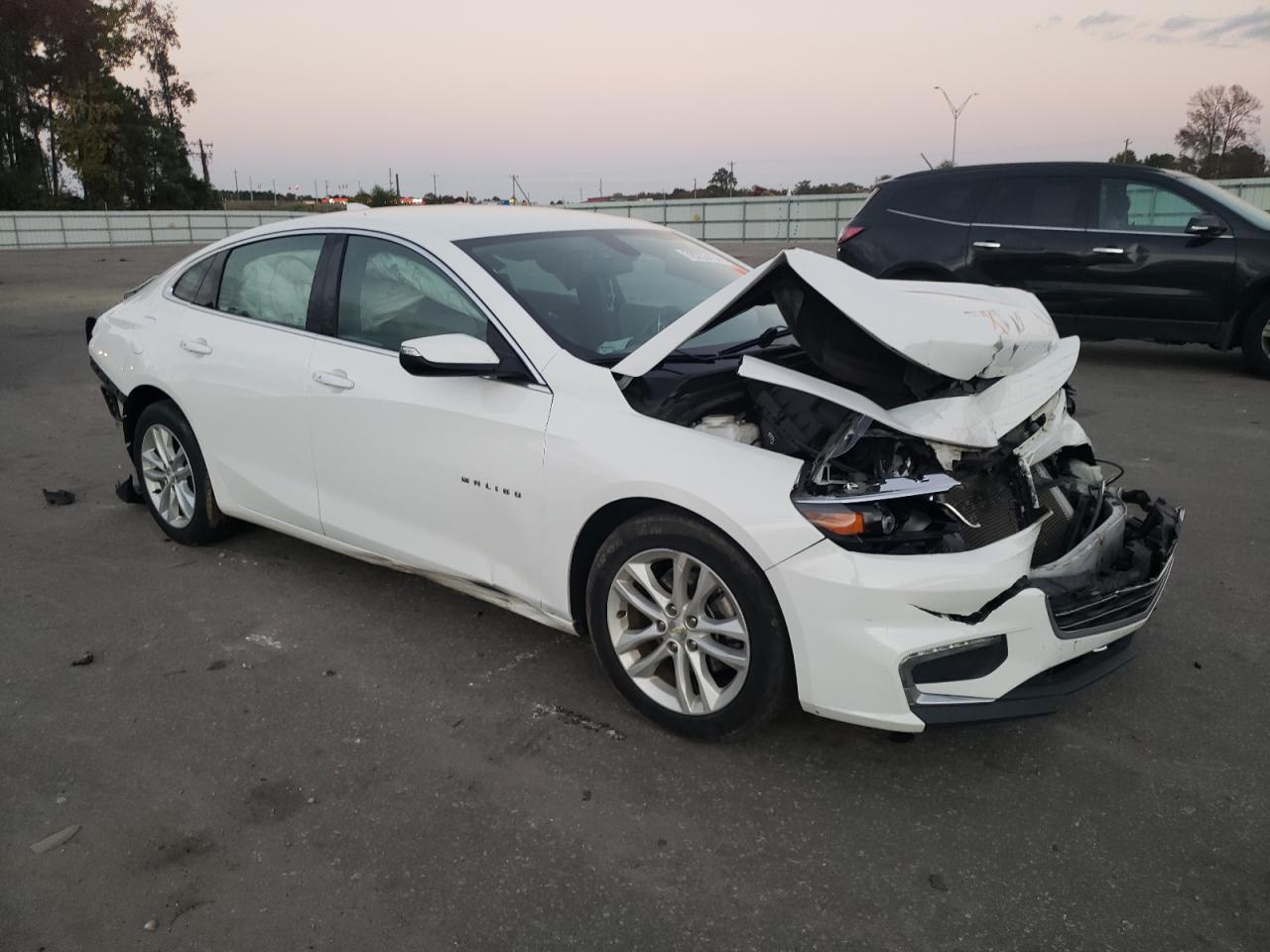 2018 Chevrolet Malibu - Image 4