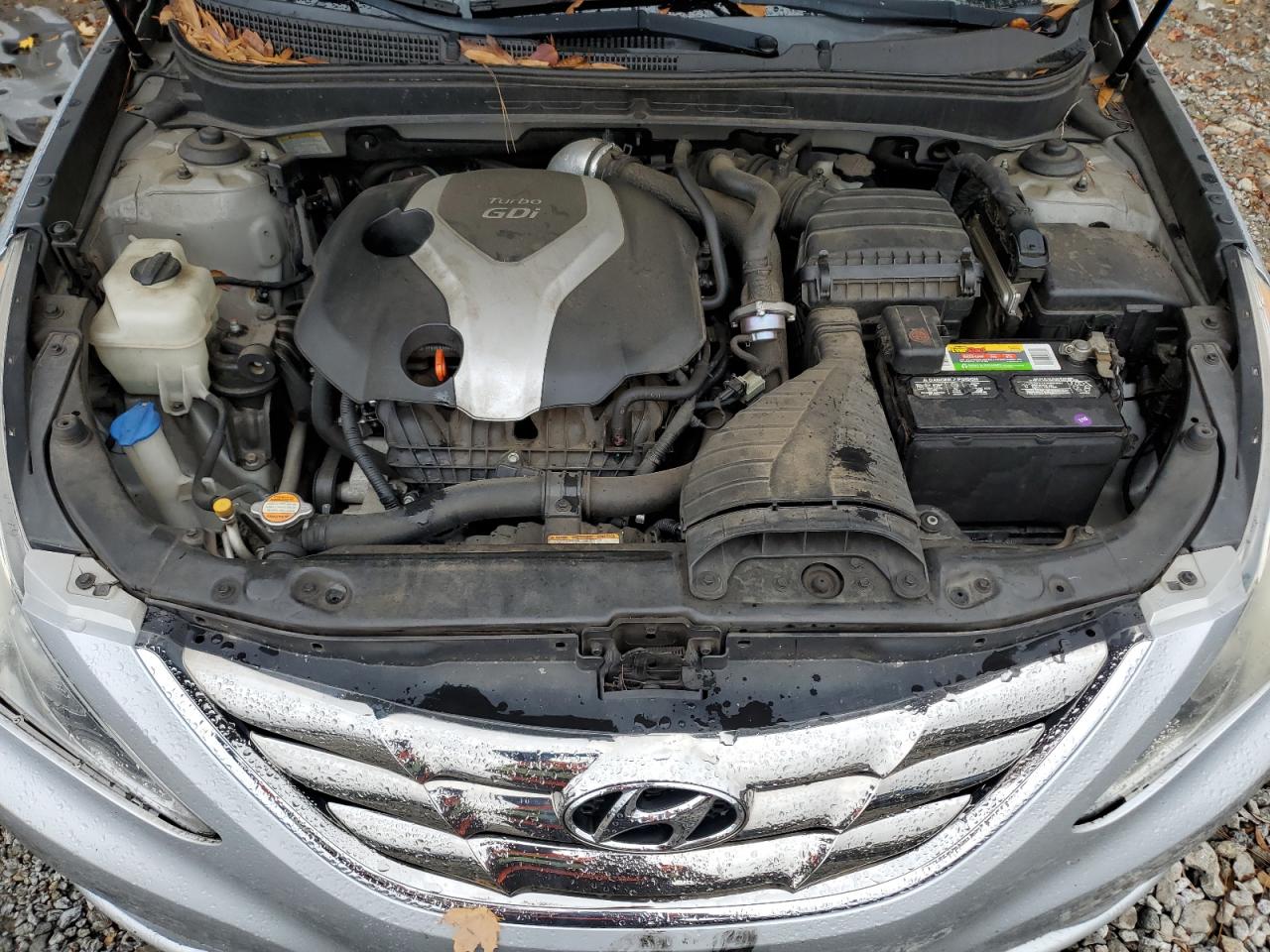 2011 Hyundai Sonata - Image 11