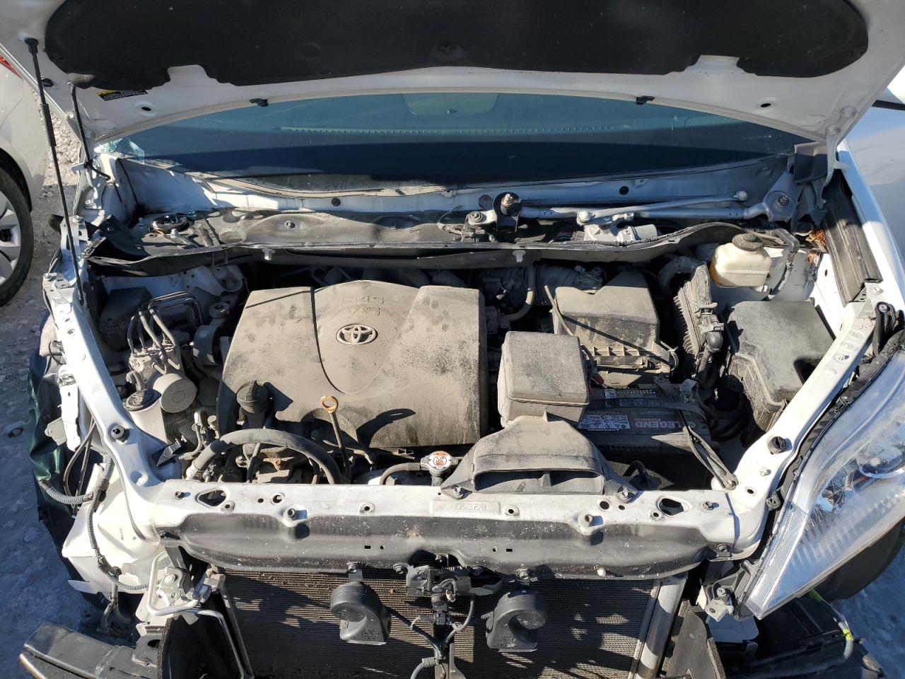 2017 Toyota Sienna - Image 12