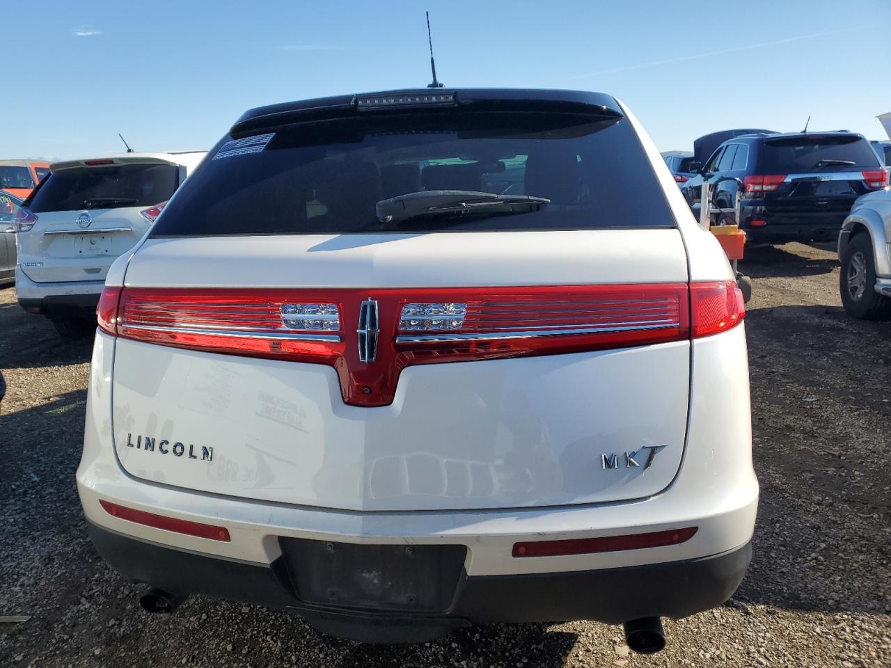 2017 Lincoln Mkt VIN: 2LMHJ5AT7HBL00358 Lot: 79090654