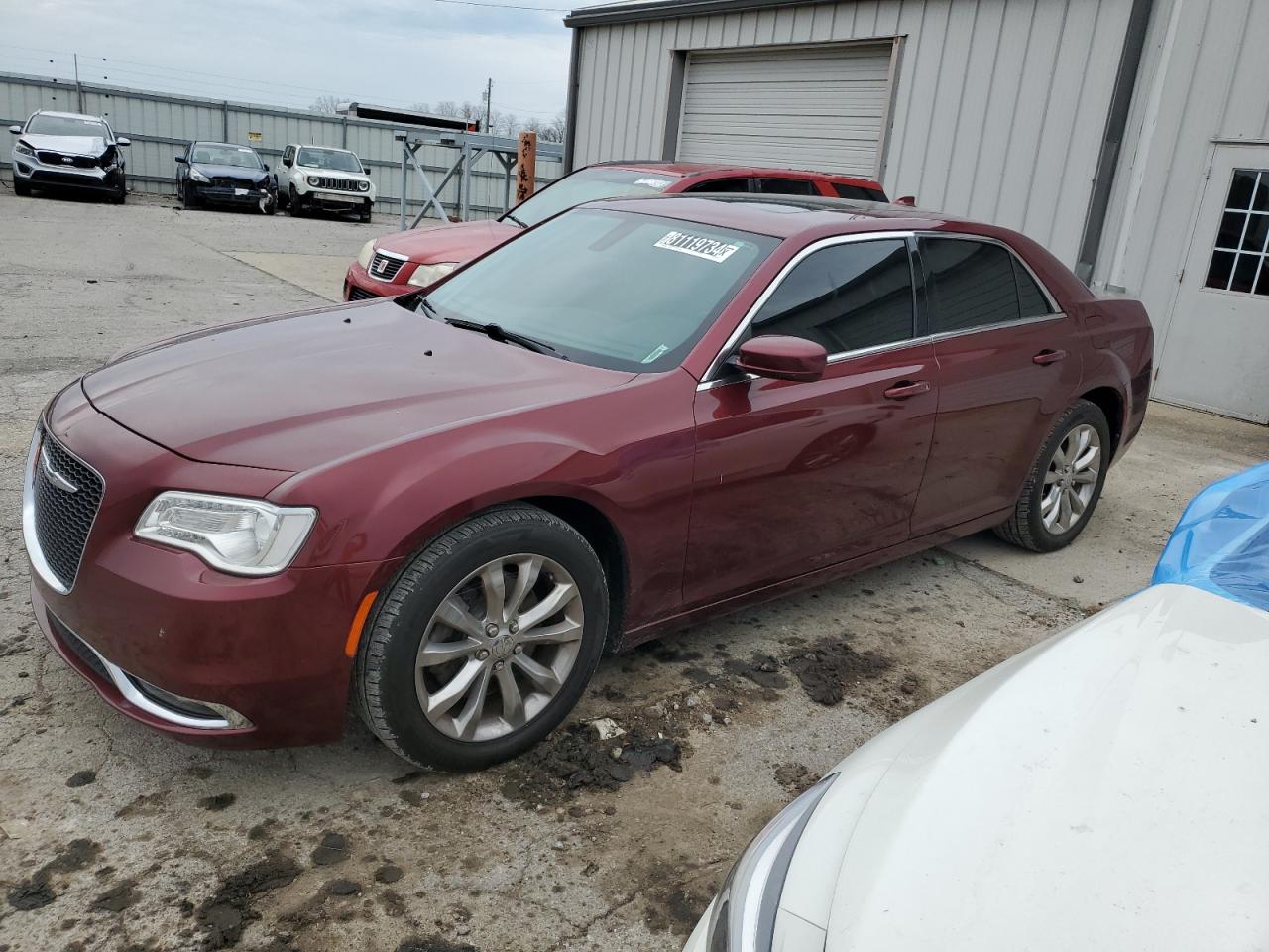 VIN 2C3CCARG6GH304728 2016 CHRYSLER 300 no.1