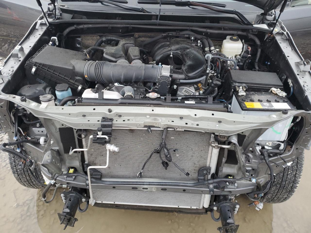 2022 Toyota 4Runner - Image 12