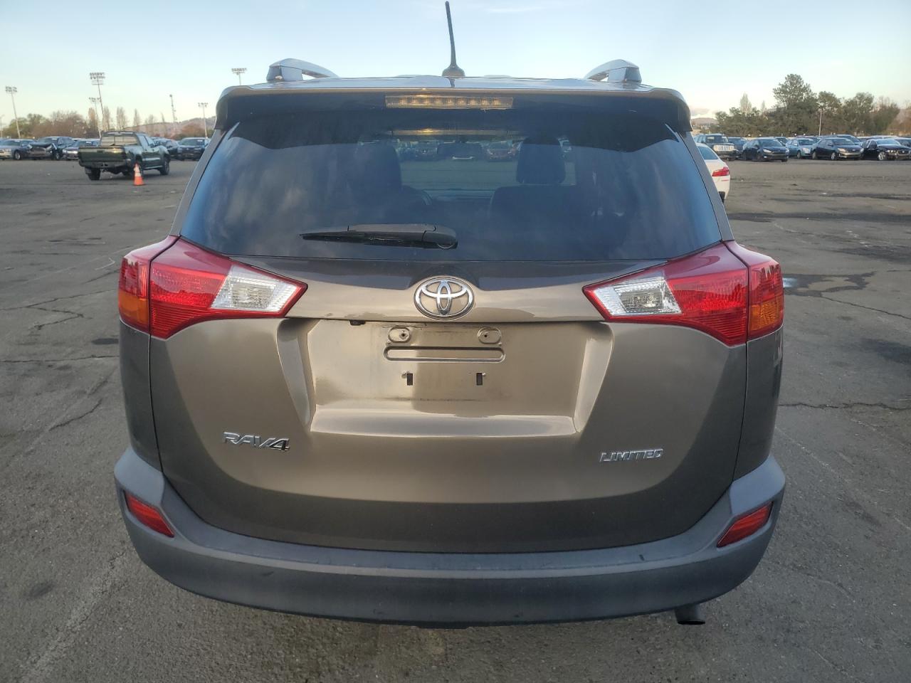 VIN 2T3YFREV7DW011606 2013 TOYOTA RAV4 no.6