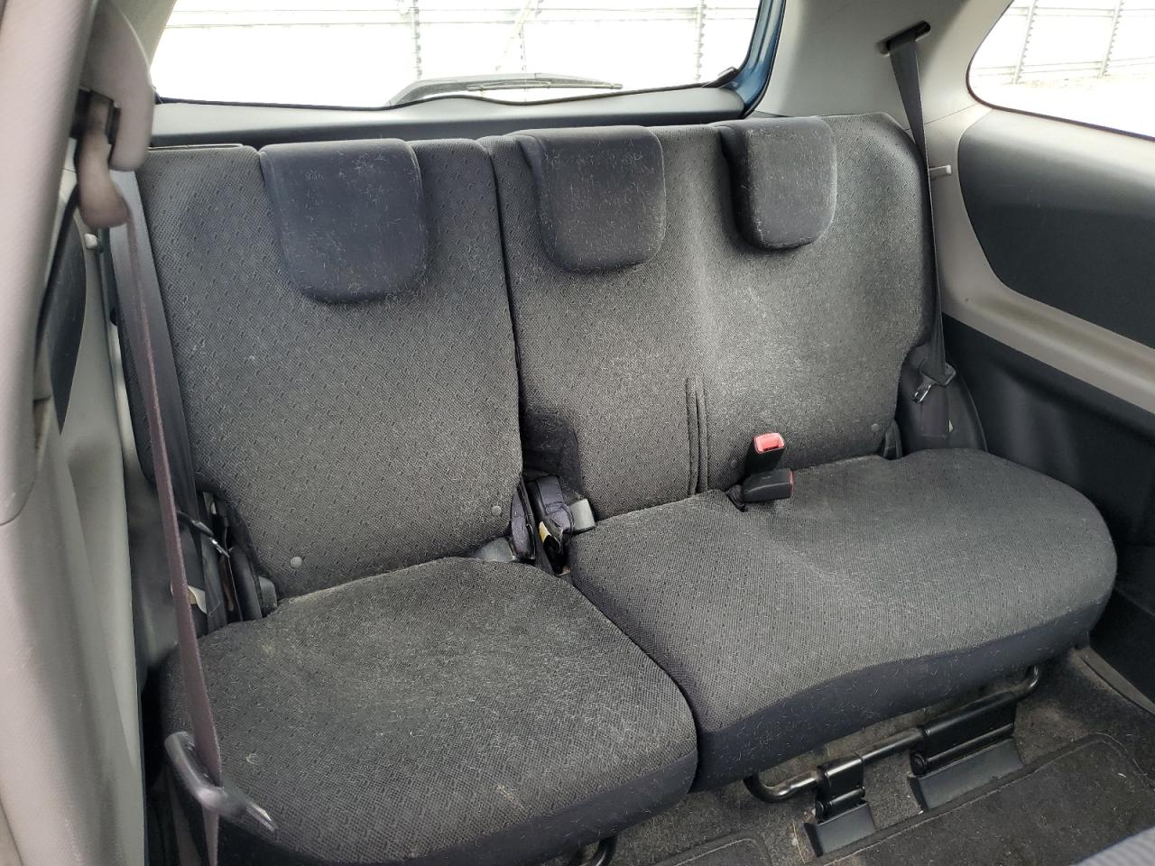 2010 Toyota Yaris - Image 10