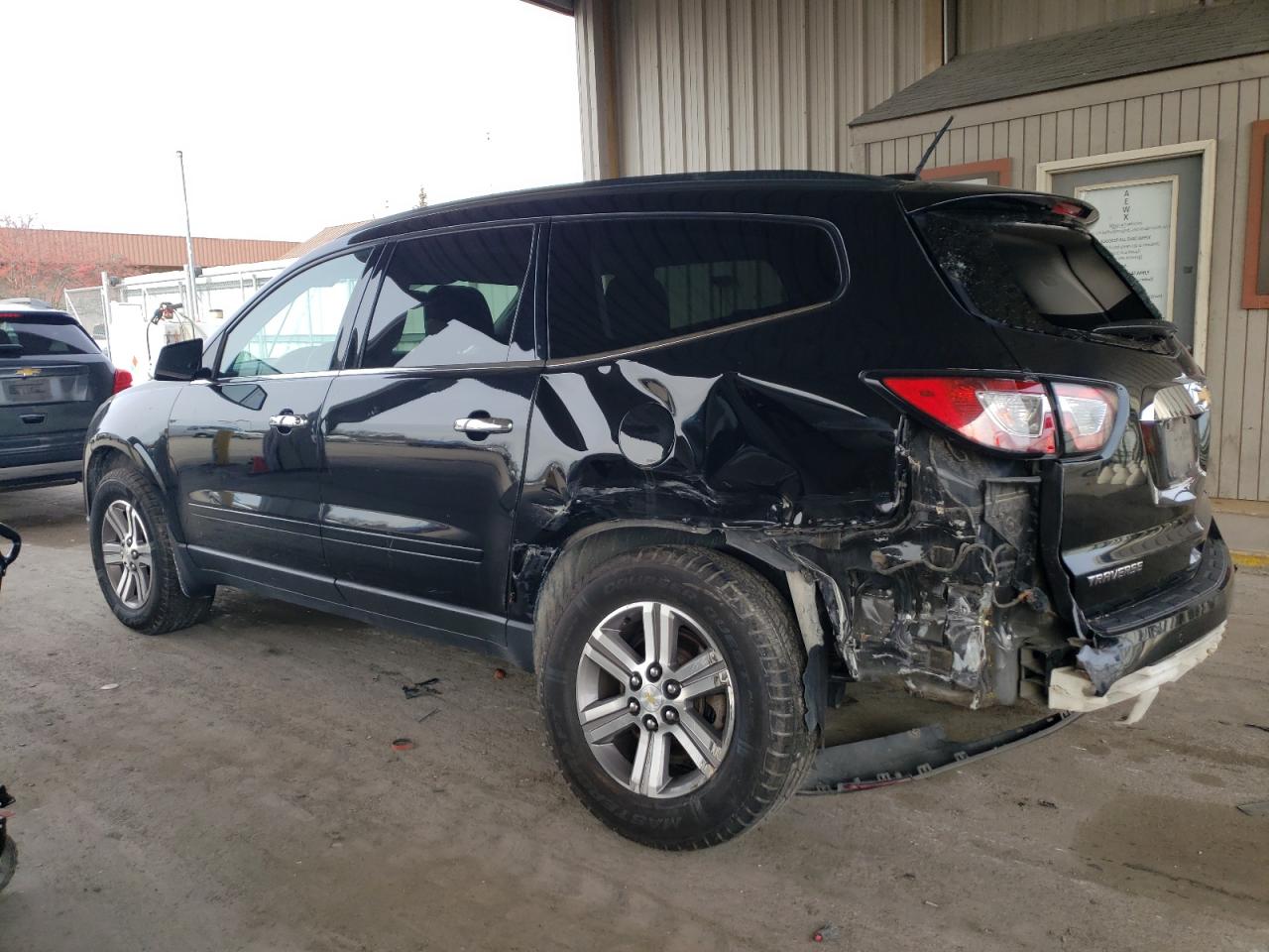 VIN 1GNKRGKDXHJ338932 2017 CHEVROLET TRAVERSE no.2