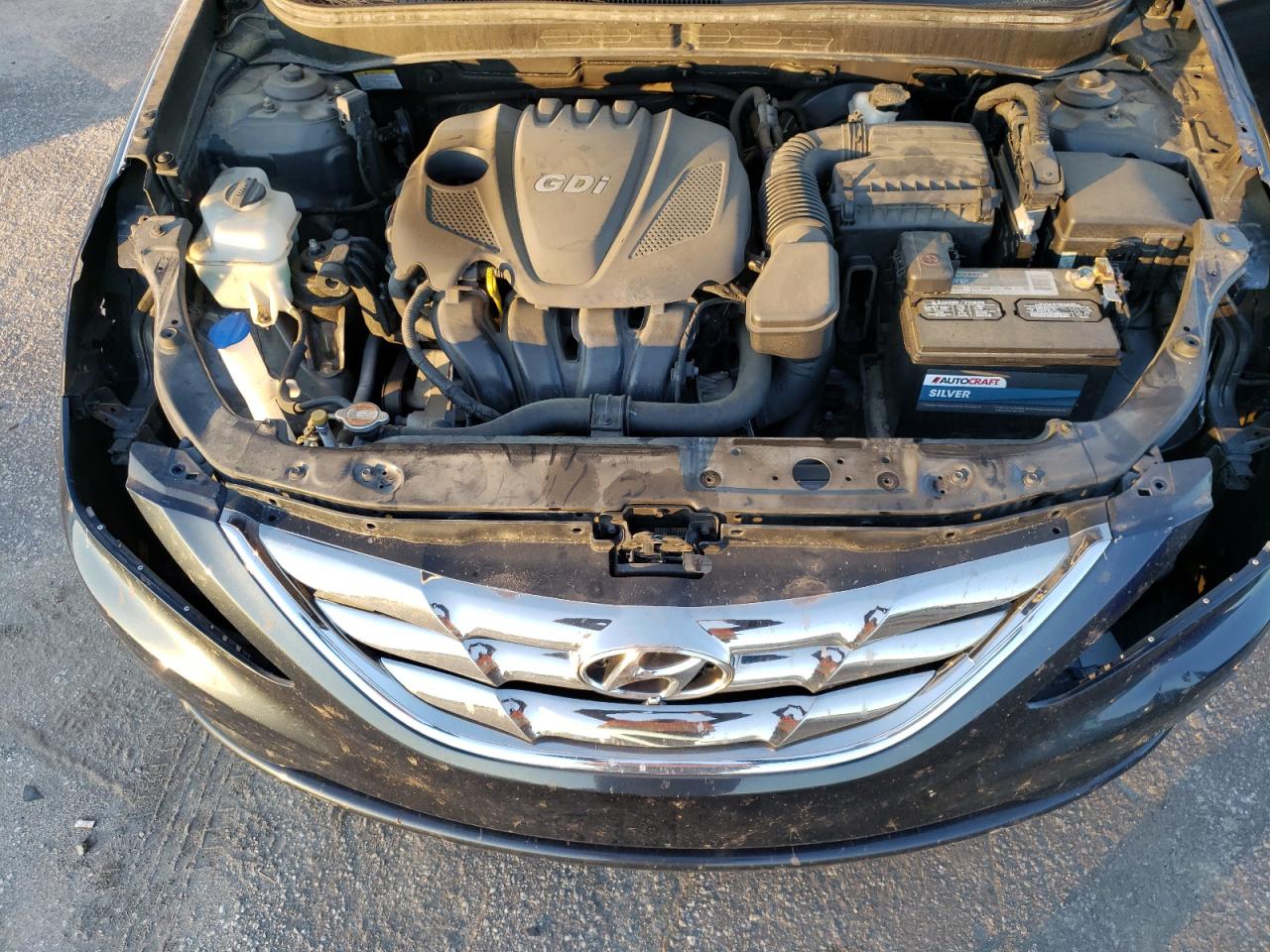 2012 Hyundai Sonata - Image 11