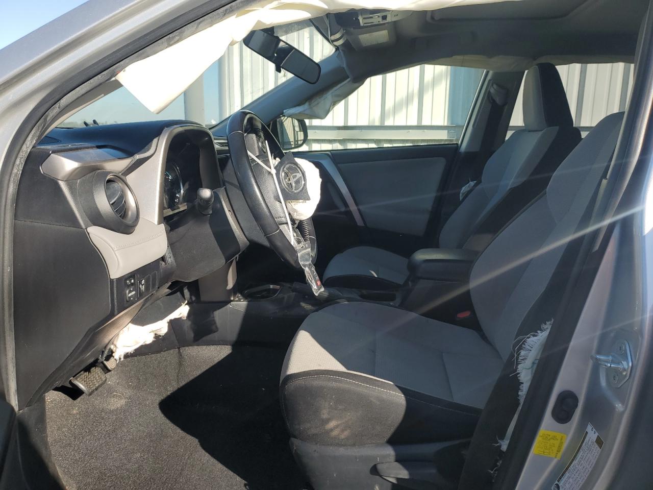 2016 Toyota RAV 4 - Image 7