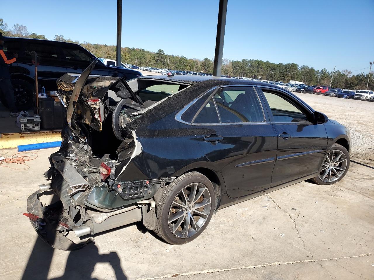 2015 Toyota Camry - Image 3