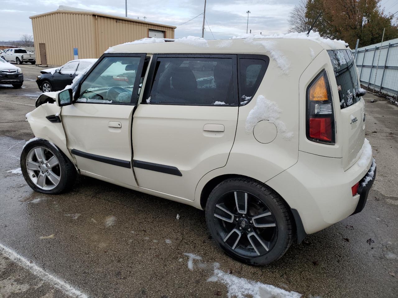 2010 Kia Soul + VIN: KNDJT2A25A7047458 Lot: 80461324