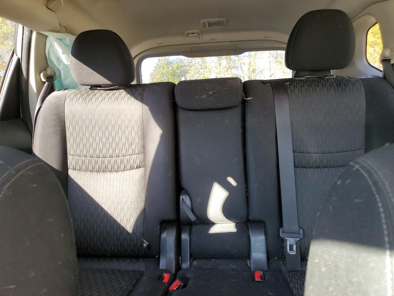 2017 Nissan Rogue - Image 10