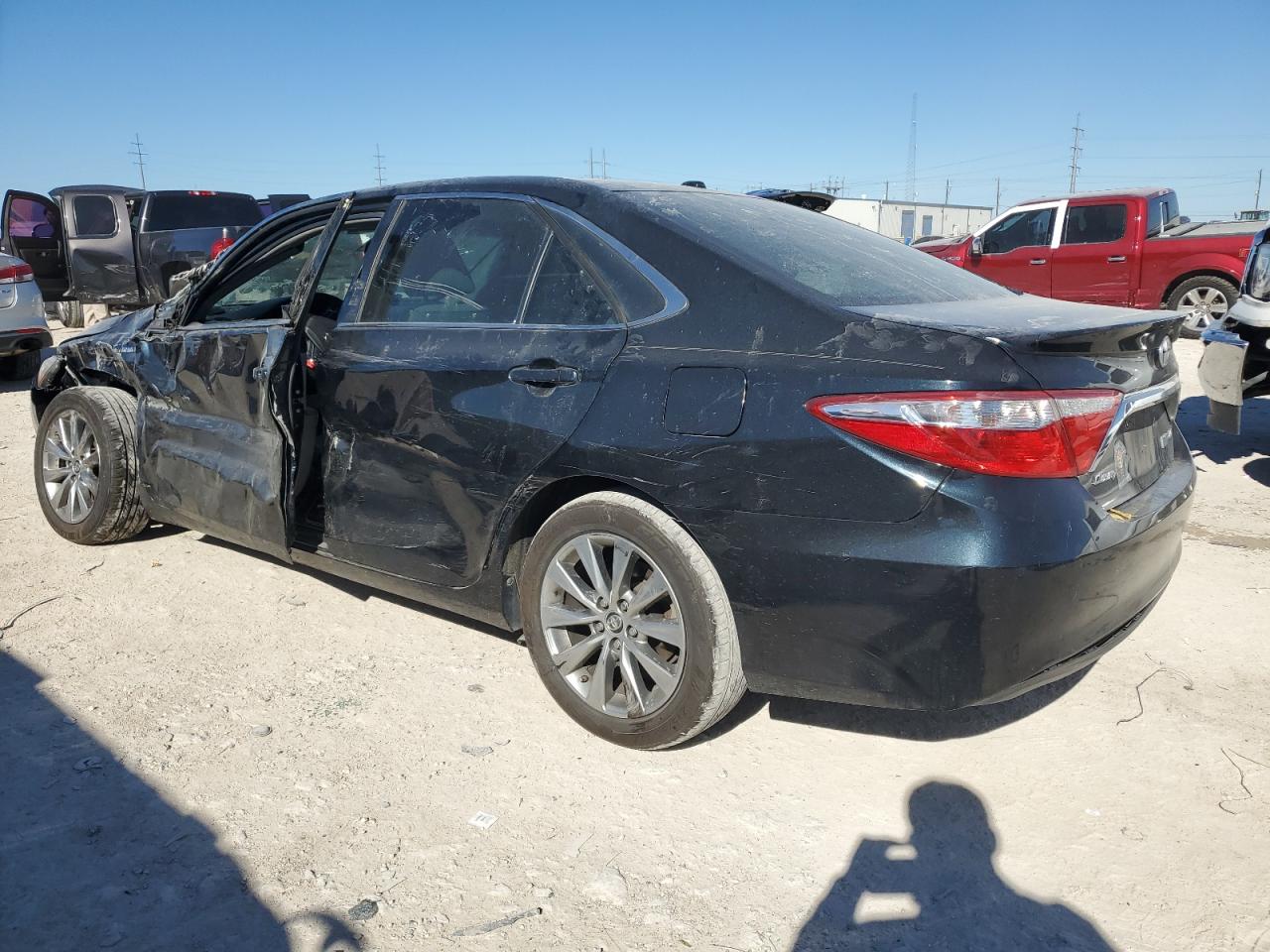 2015 Toyota Camry - Image 2