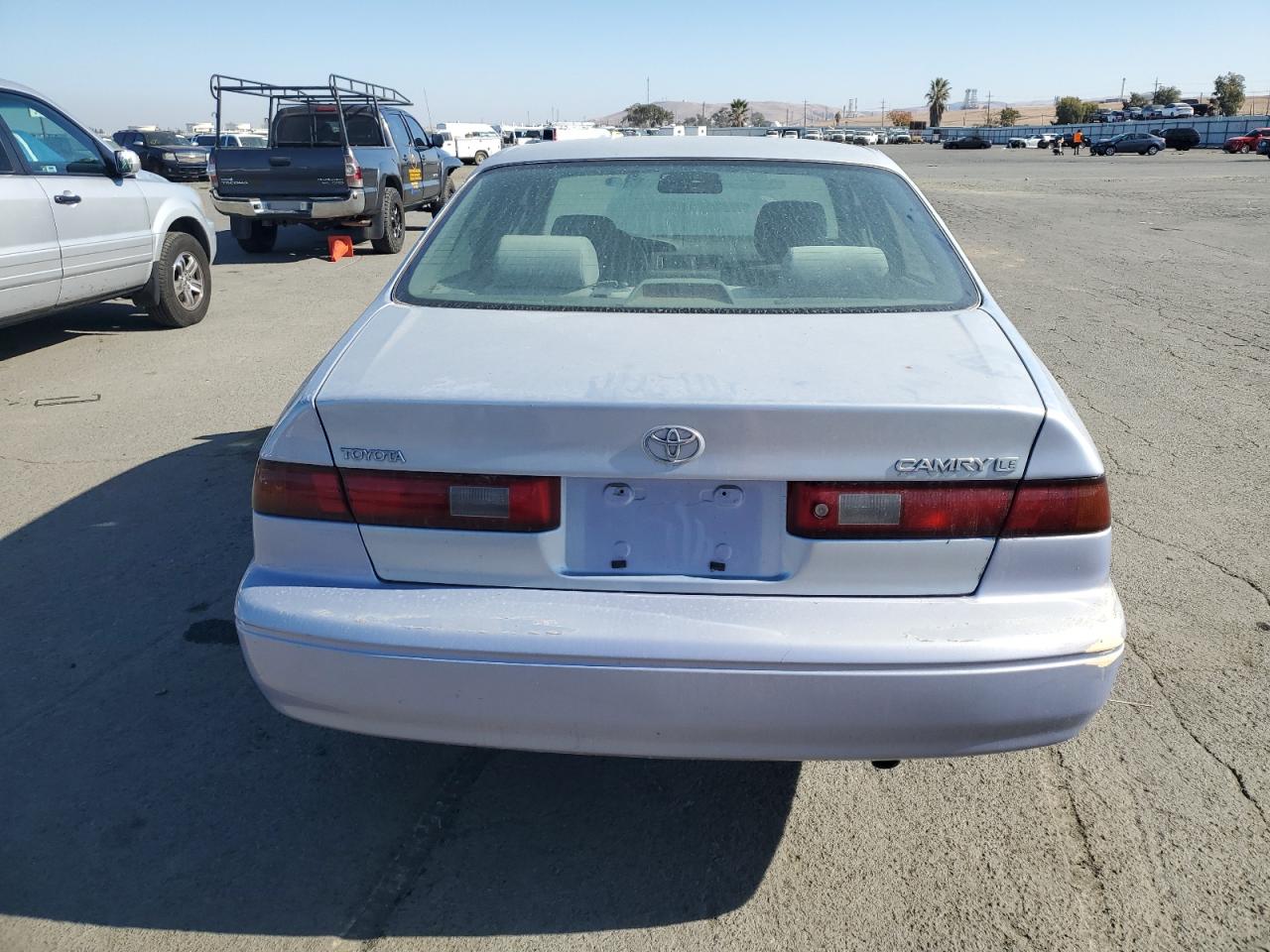 1998 Toyota Camry Ce VIN: JT2BG22K5W0202221 Lot: 80147024